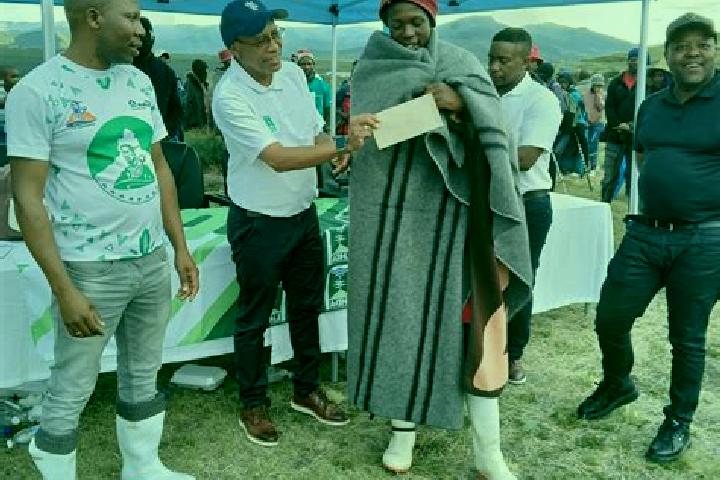 escort Mapholaneng