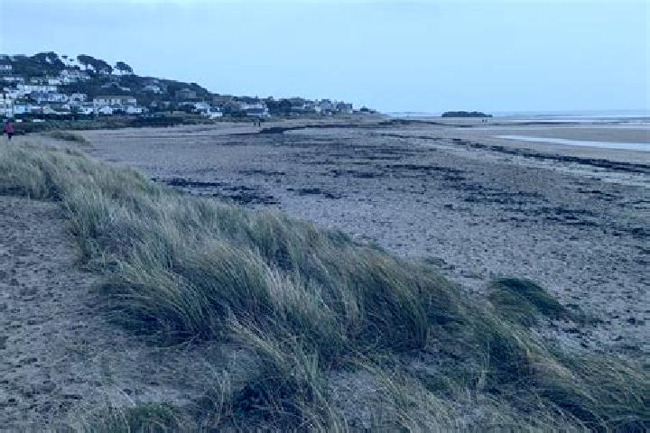 escort Marazion