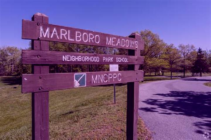 escort Marlboro Meadows