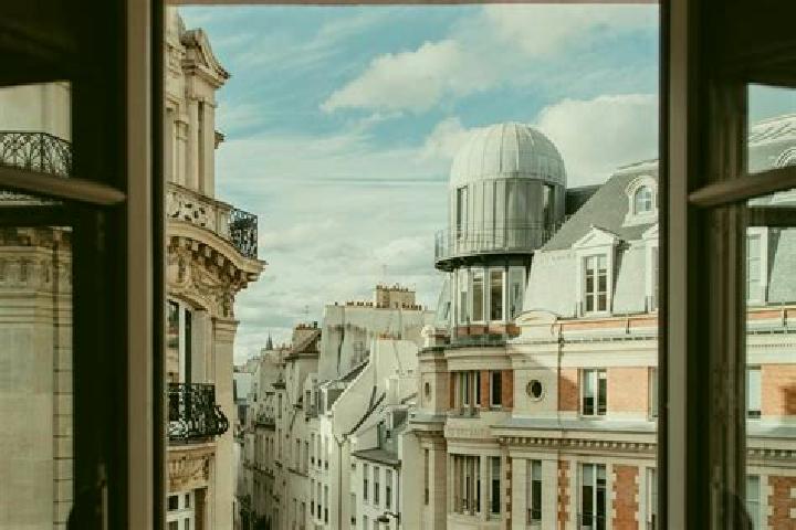 escort Matignon