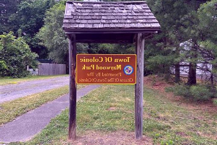 escort Maywood Park