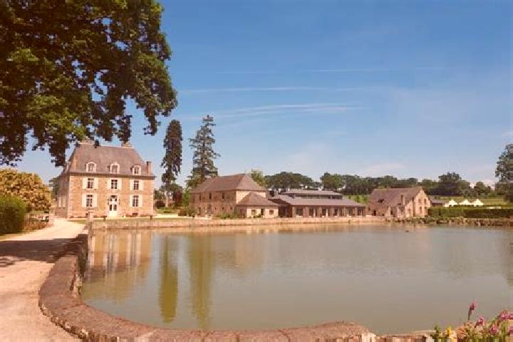 escort Mezieres-sur-Couesnon