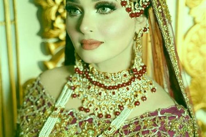 escort Mian Channun