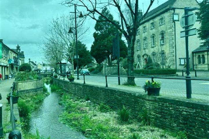 escort Midsomer Norton