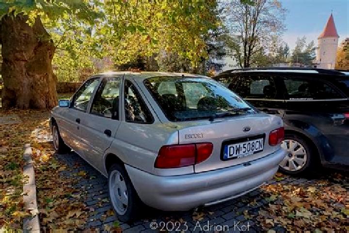 escort Mil kovo