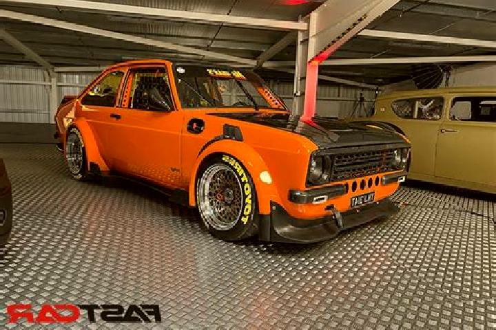 escort Mniow