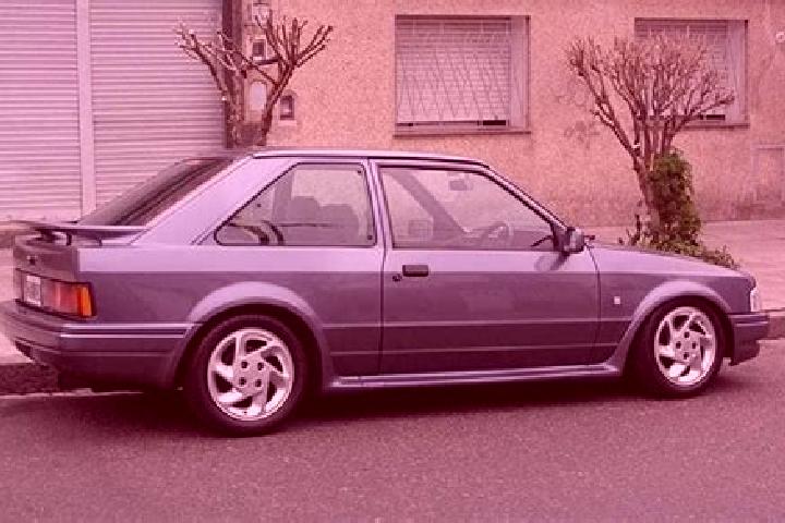 escort Moldovenesti