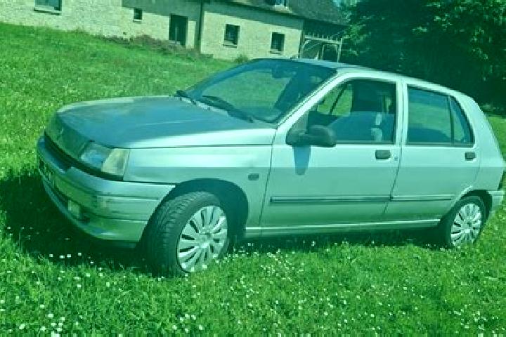 escort Montacher-Villegardin