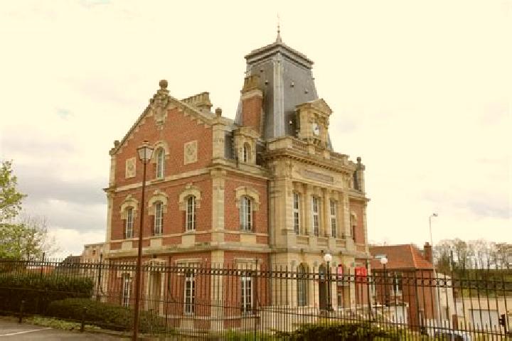 escort Montdidier