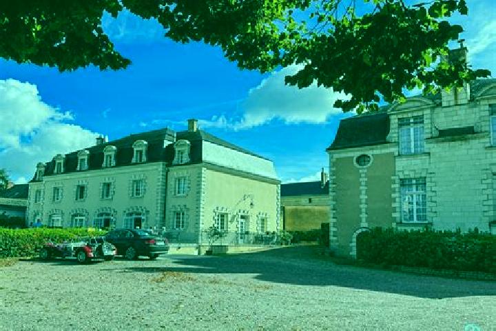 escort Montreuil-Bellay