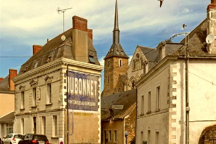escort Montreuil-sur-Maine