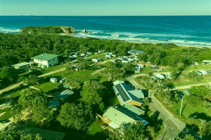 escort Moonee Beach
