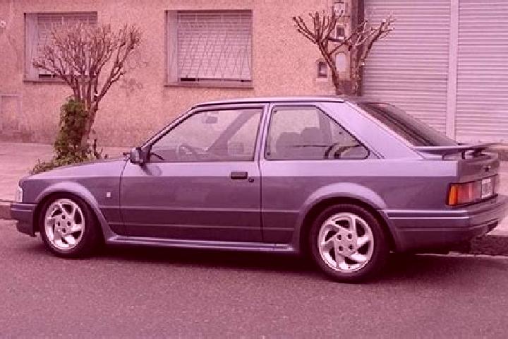 escort Moreac