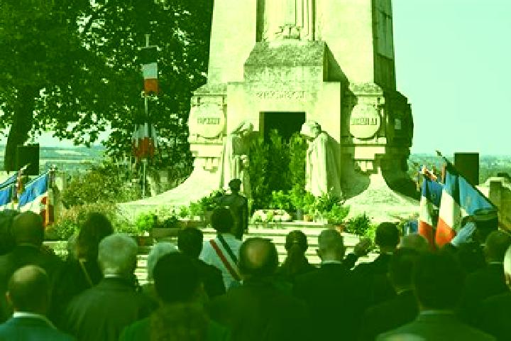 escort Mouliets-et-Villemartin