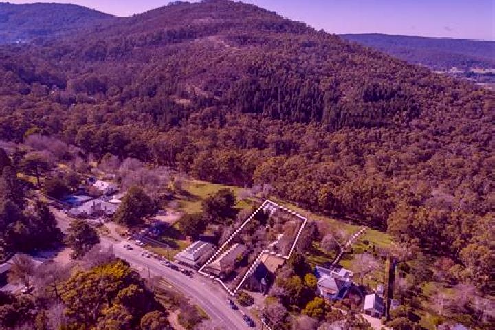 escort Mount Macedon