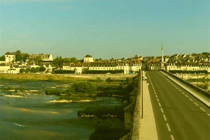 escort Muides-sur-Loire