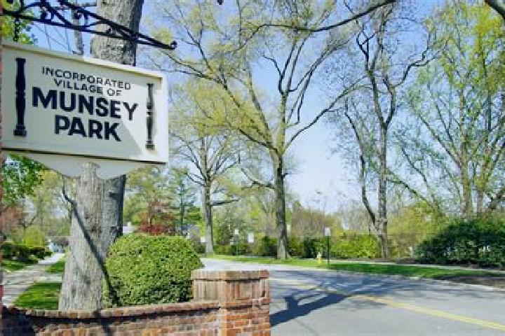 escort Munsey Park