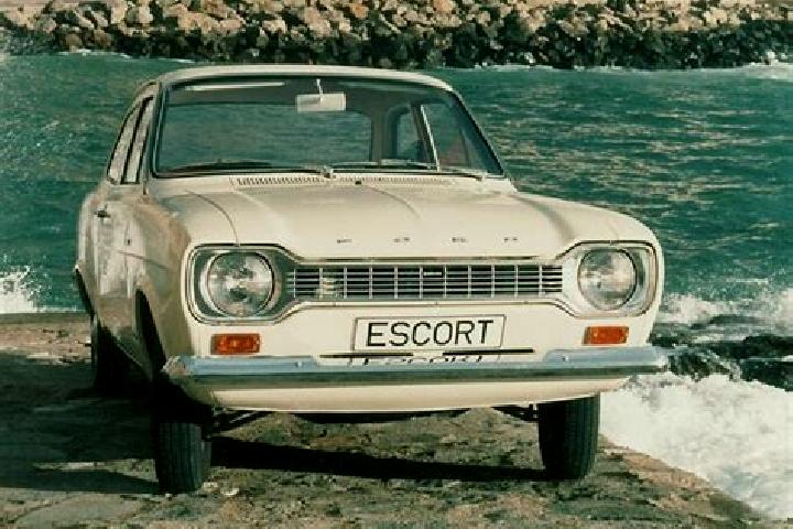 escort Naast