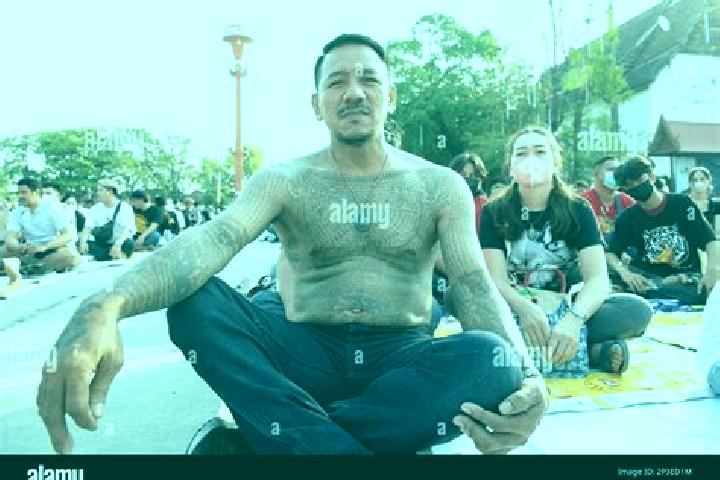 escort Nakhon Chai Si