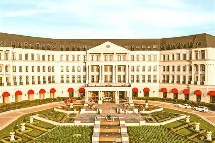 escort Nemacolin
