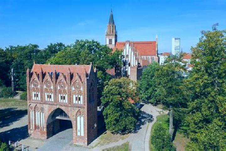 escort Neubrandenburg