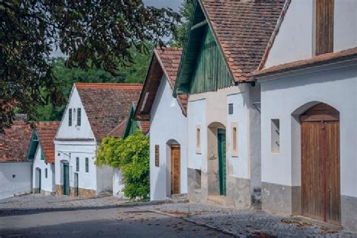 escort Neudorf im Weinviertel