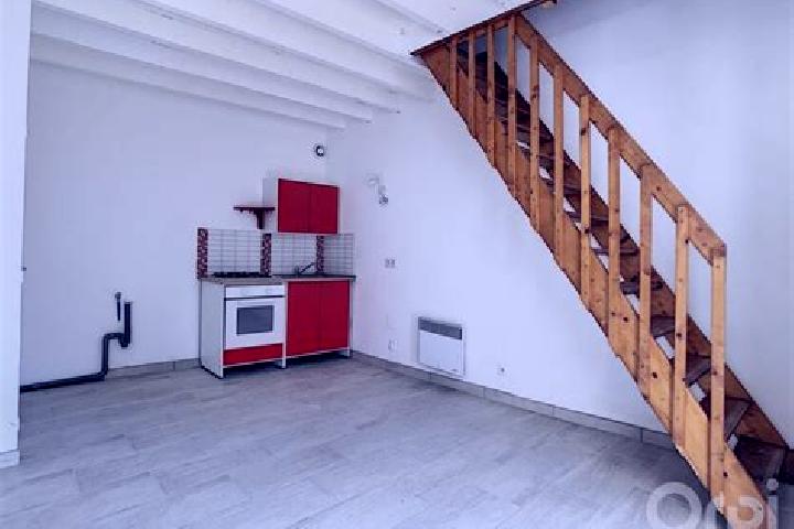escort Neuilly-sous-Clermont
