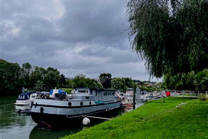 escort Neuilly-sur-Marne