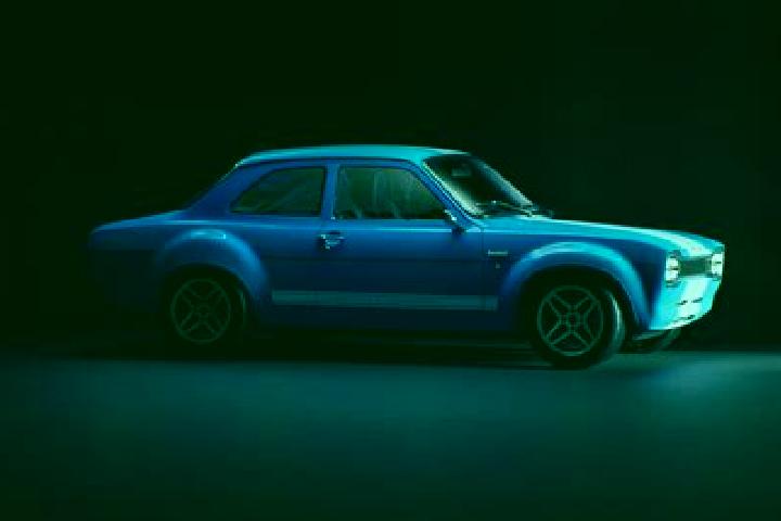 escort Neustupov