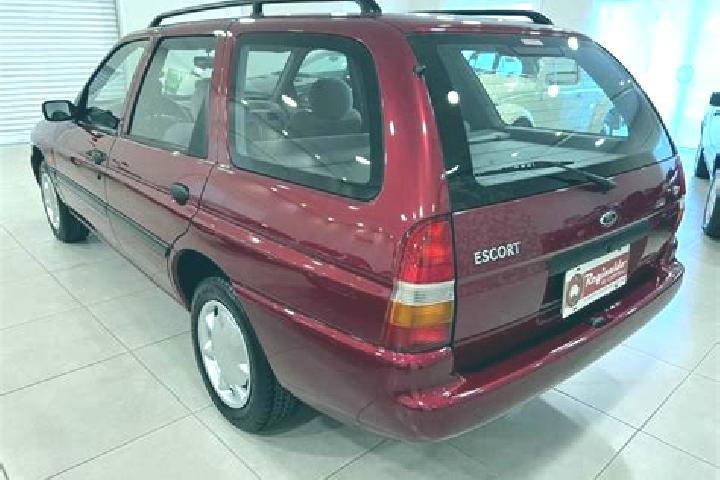 escort Nova Paka
