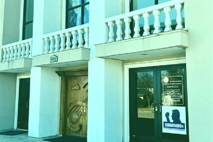 escort Oak Cliff Place