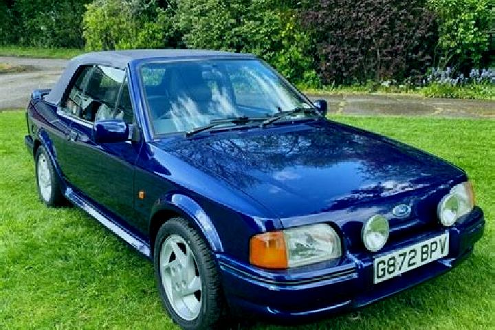 escort Ochiltree