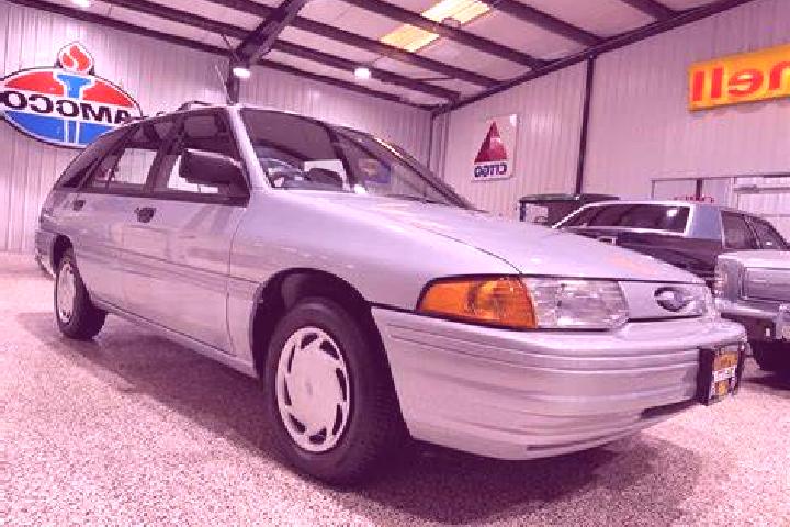 escort Oconomowoc
