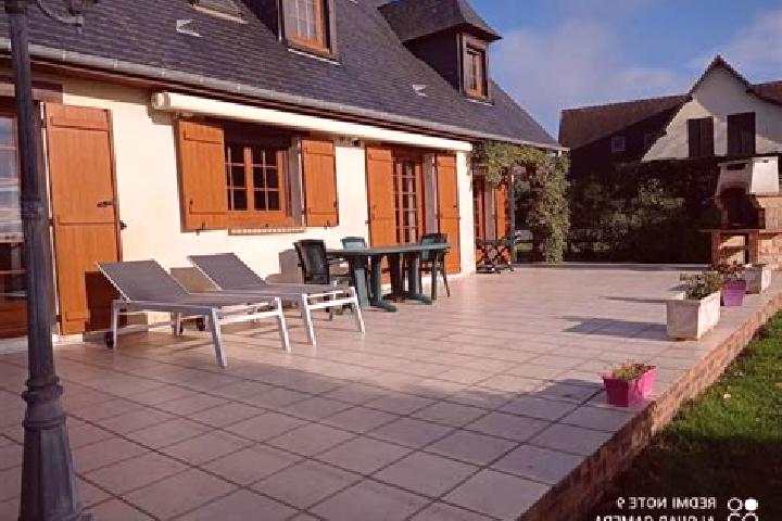 escort Octeville-sur-Mer
