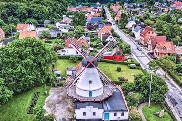 escort Ostbirk