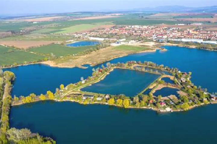 escort Ostrozska Nova Ves