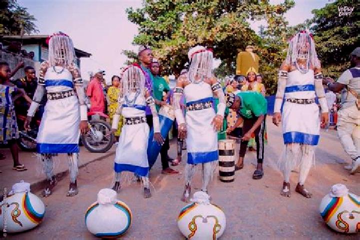 escort Ouidah