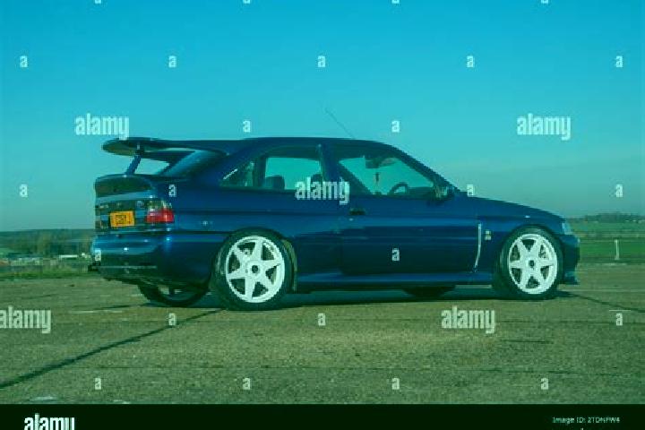 escort Oxley