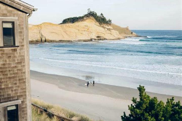 escort Pacific City