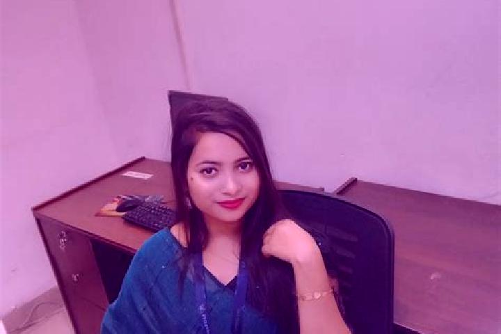 escort Pakhi Khanauri