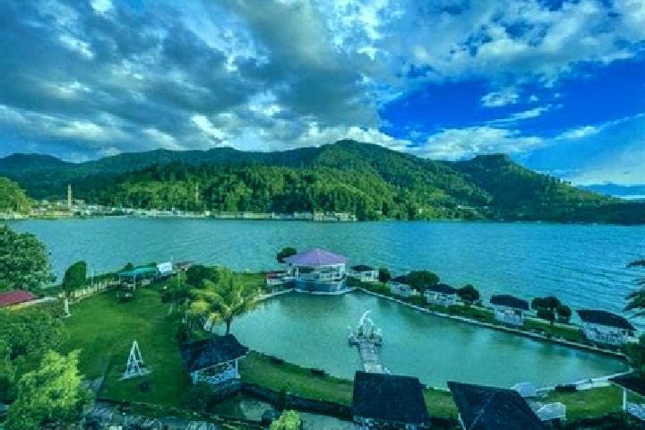escort Parapat