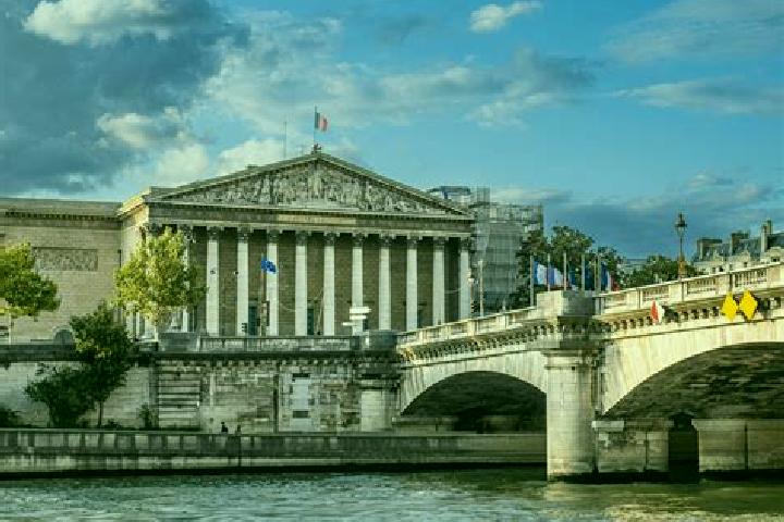 escort Paris 07 Palais-Bourbon