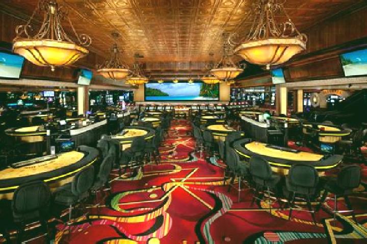 escort Peppermill Village