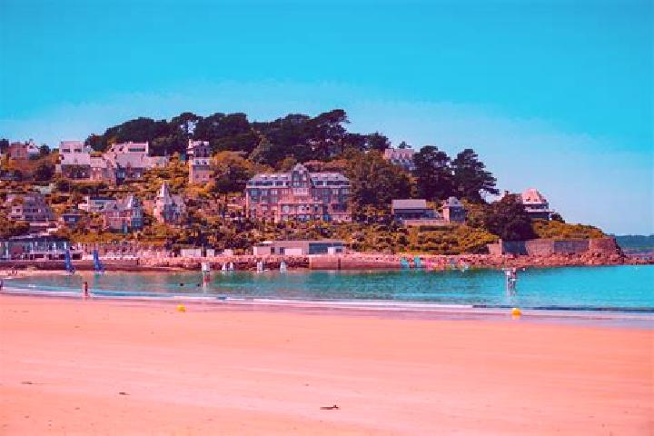 escort Perros-Guirec