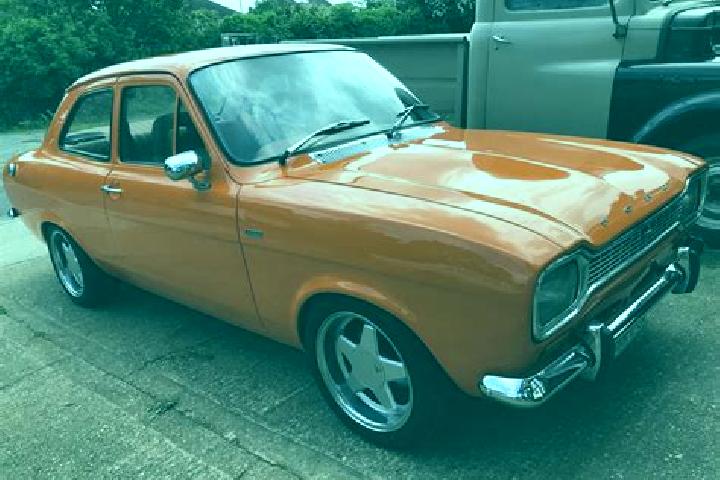 escort Pitoa