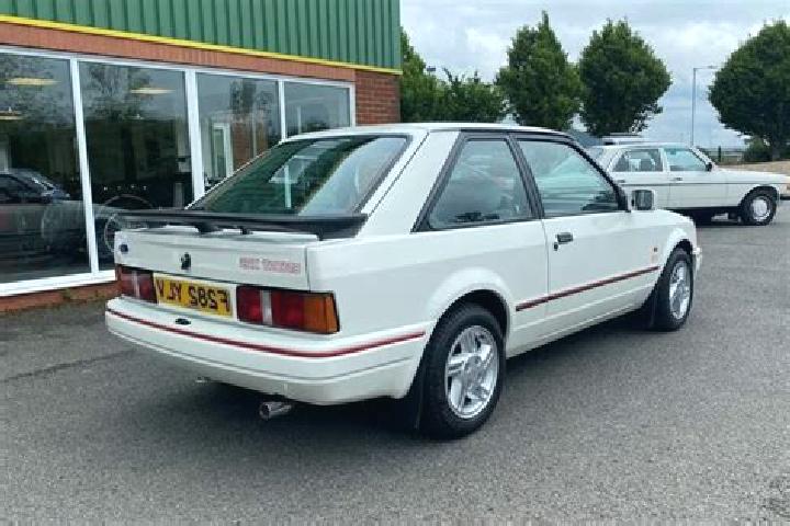 escort Ploubazlanec