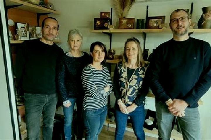 escort Poix-de-Picardie