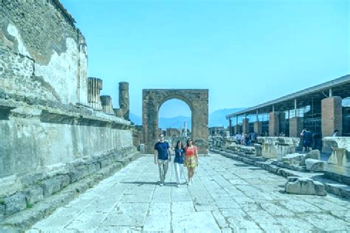 escort Pompeya