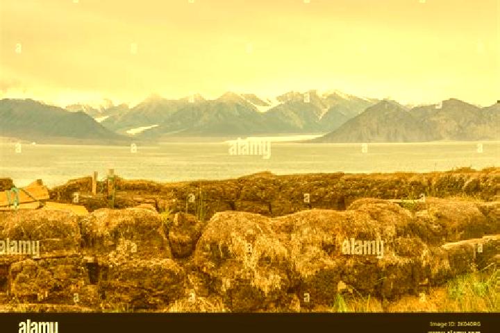 escort Pond Inlet