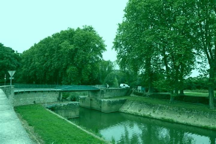 escort Pont-de-Vaux